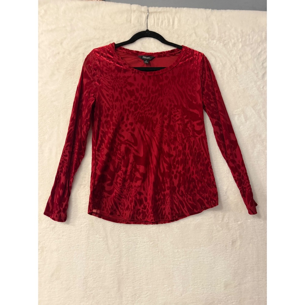 Simply Vera Vera Wang Red Burnout Velvet Animal Print Long Sleeve Top‎ Small